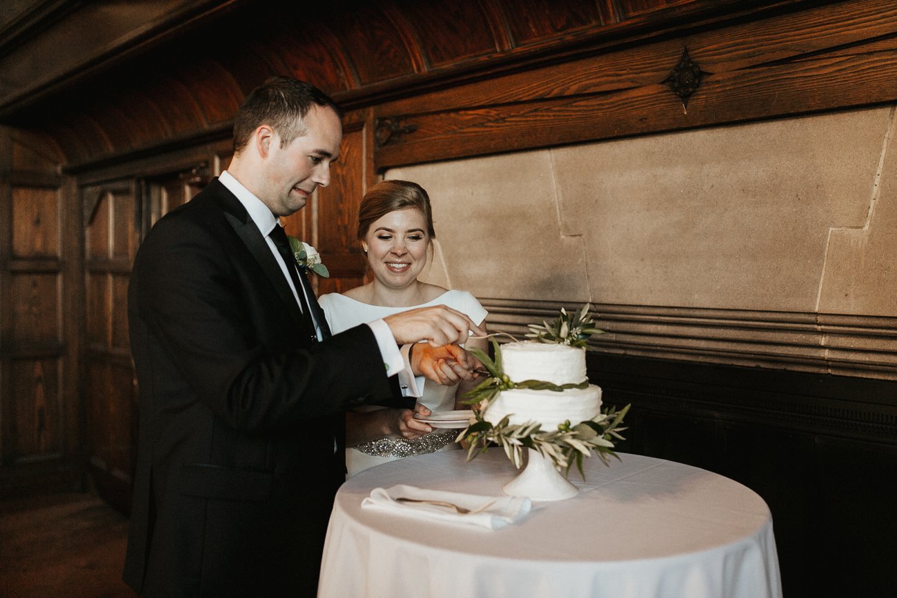 KitchiGammiClubDuluthWedding_252.jpg