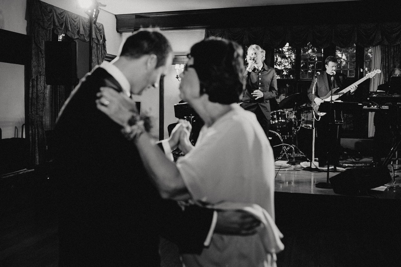 KitchiGammiClubDuluthWedding_291.jpg