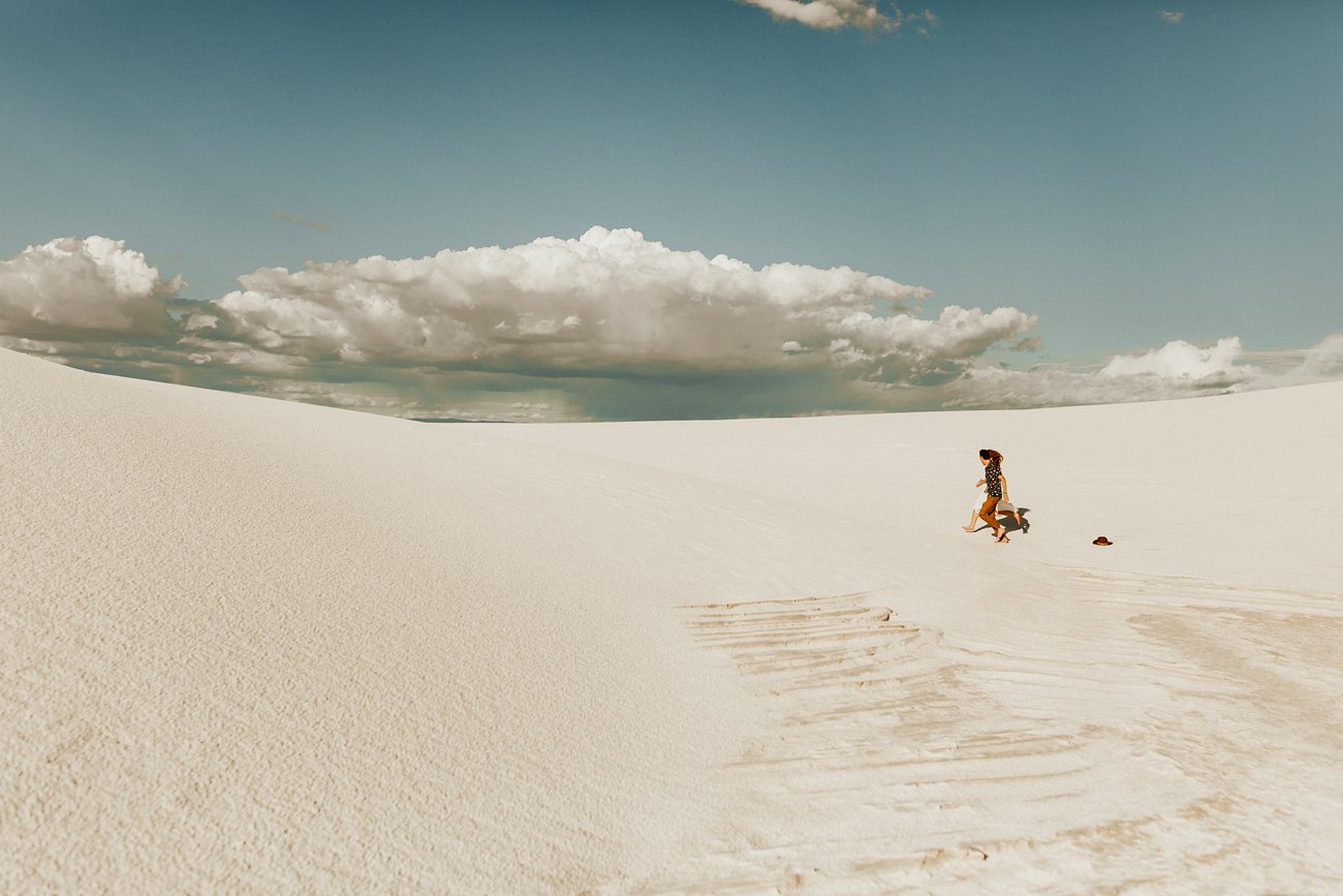 WhiteSandDunesEngagement_14.jpg