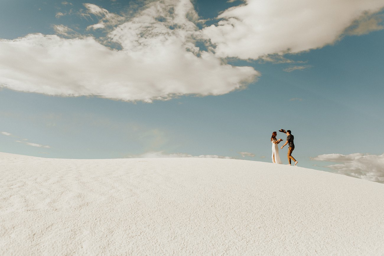 WhiteSandDunesEngagement_19.jpg