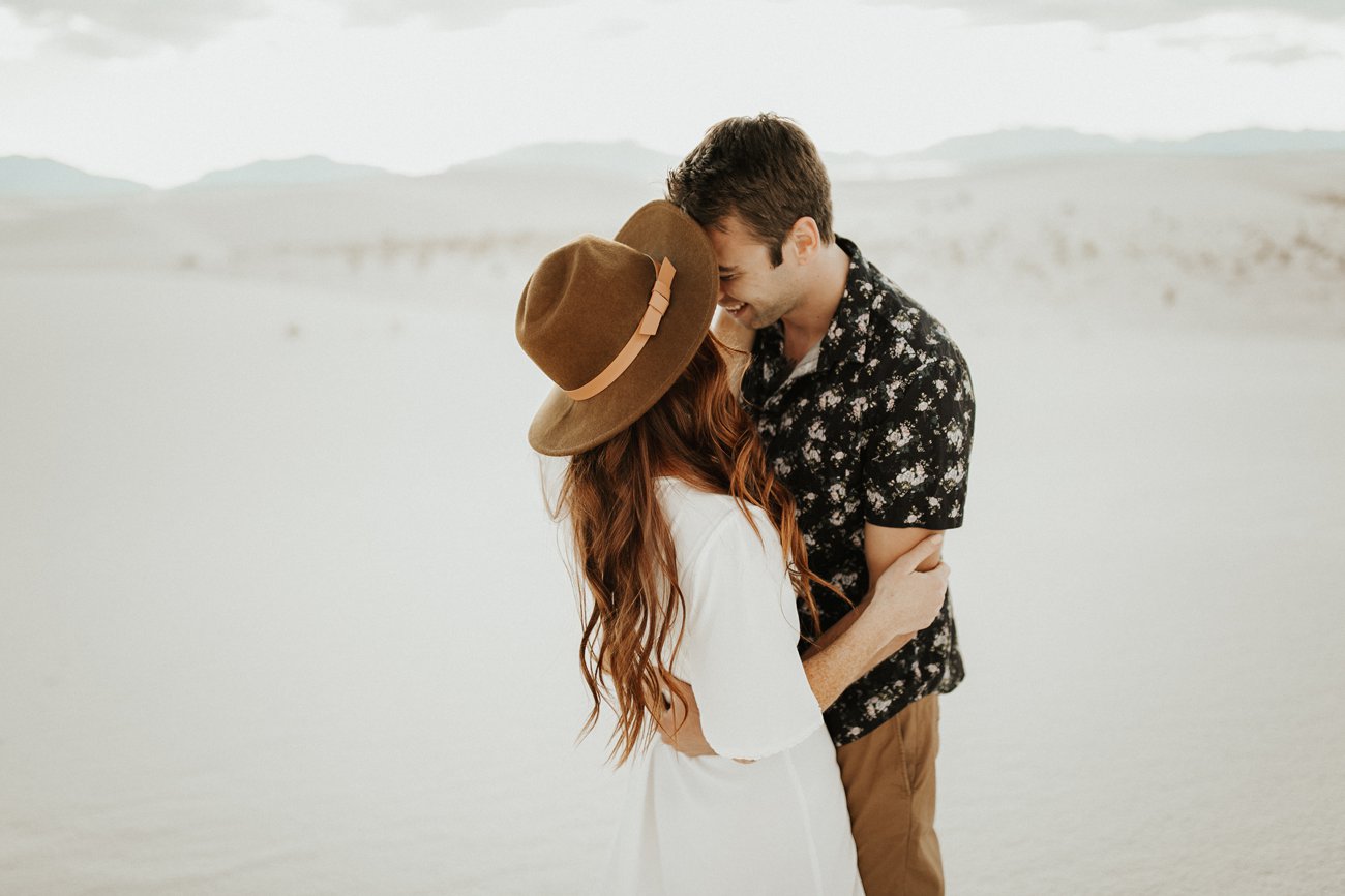 WhiteSandDunesEngagement_22.jpg