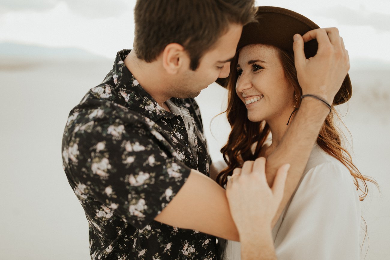 WhiteSandDunesEngagement_37.jpg