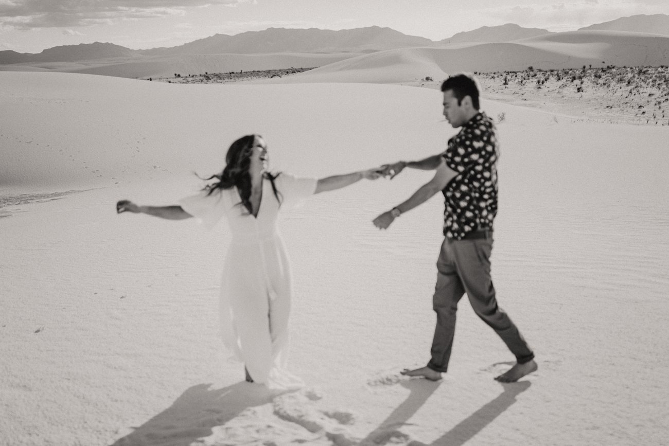 WhiteSandDunesEngagement_66.jpg