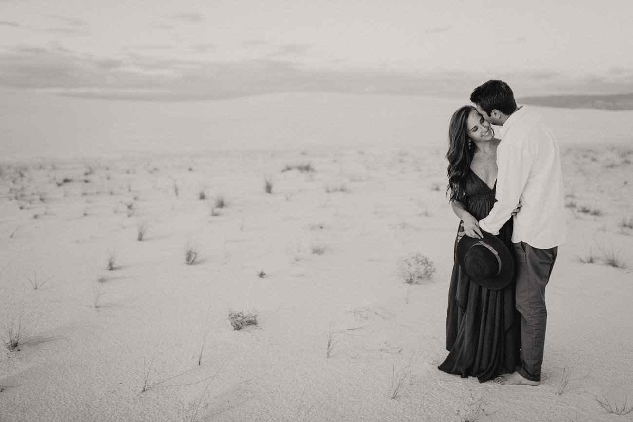 WhiteSandDunesEngagement_172.jpg