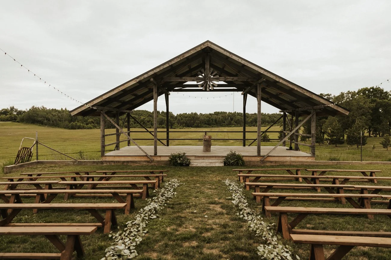 MinnesotaBarnWedding_192.jpg