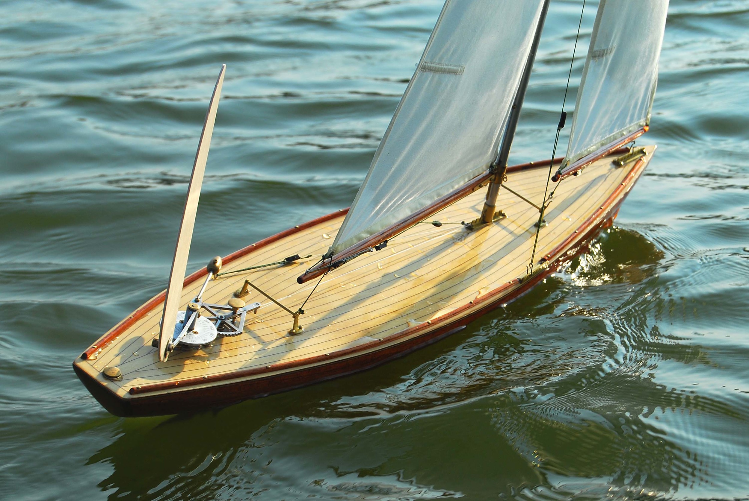 a class pond yacht