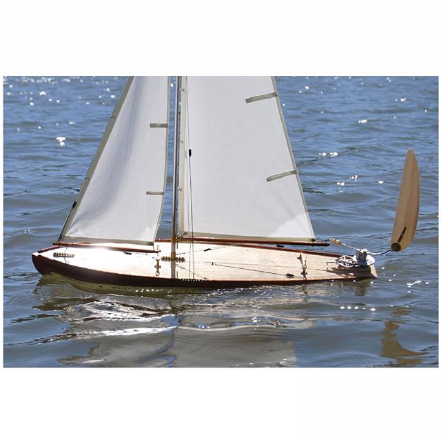 Grove Pond Yachts, makers of fine free sailing yachts.
grovepondyachts.com Shop: “The Pond Corbridge” 01434 632713