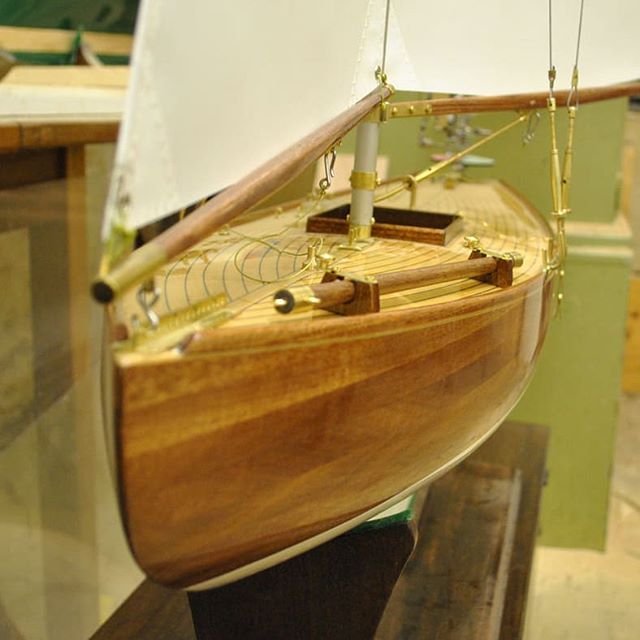 Customer special request, a deck mounted spinnaker pole on board one of our V36s
Grove Pond Yachts makers and restorers of fine free sailing yachts.
grovepondyachts.com Shop: “The Pond Corbridge” 01434 632713