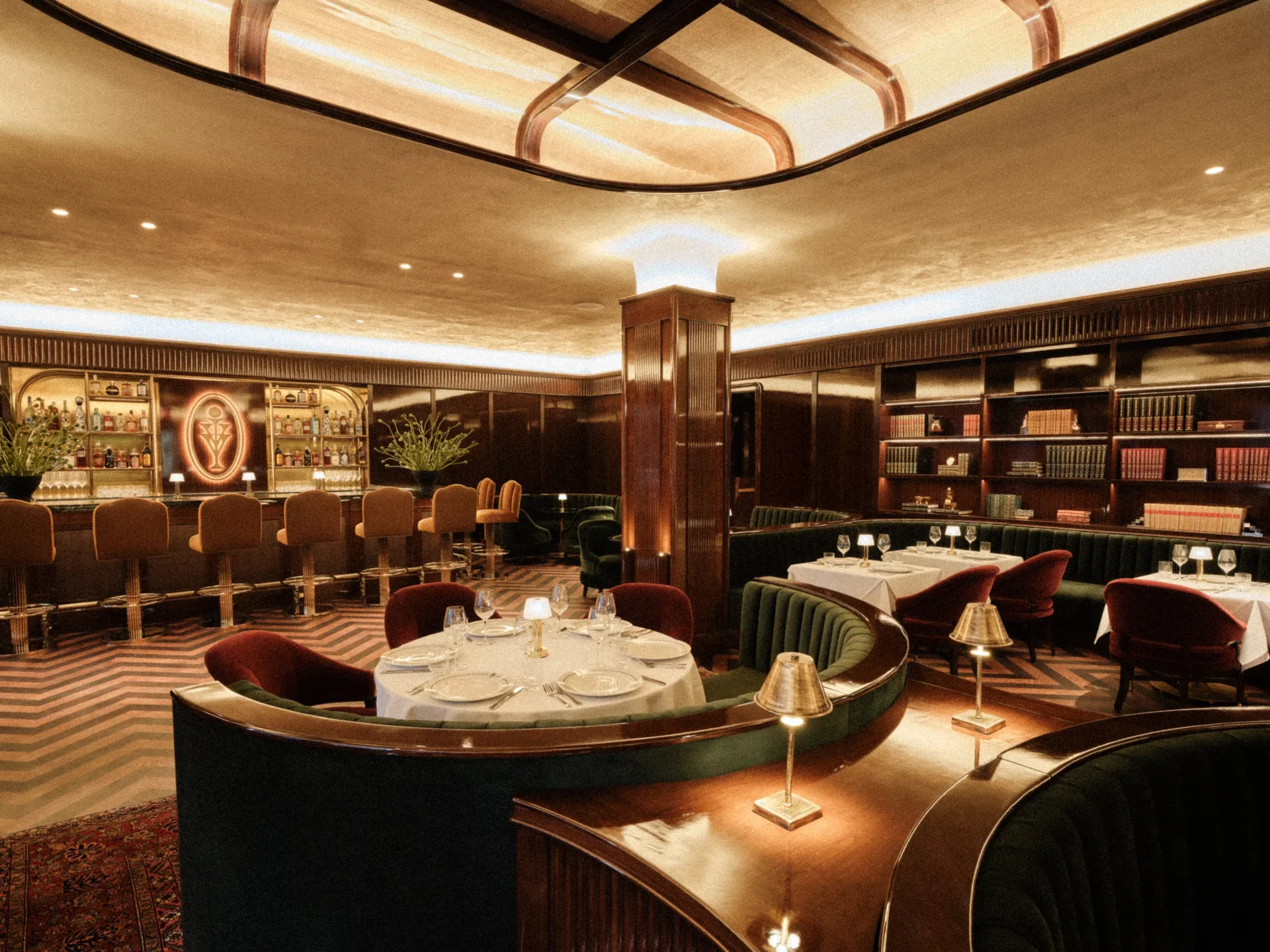 3-MAIN_LOUNGE_0401.webp