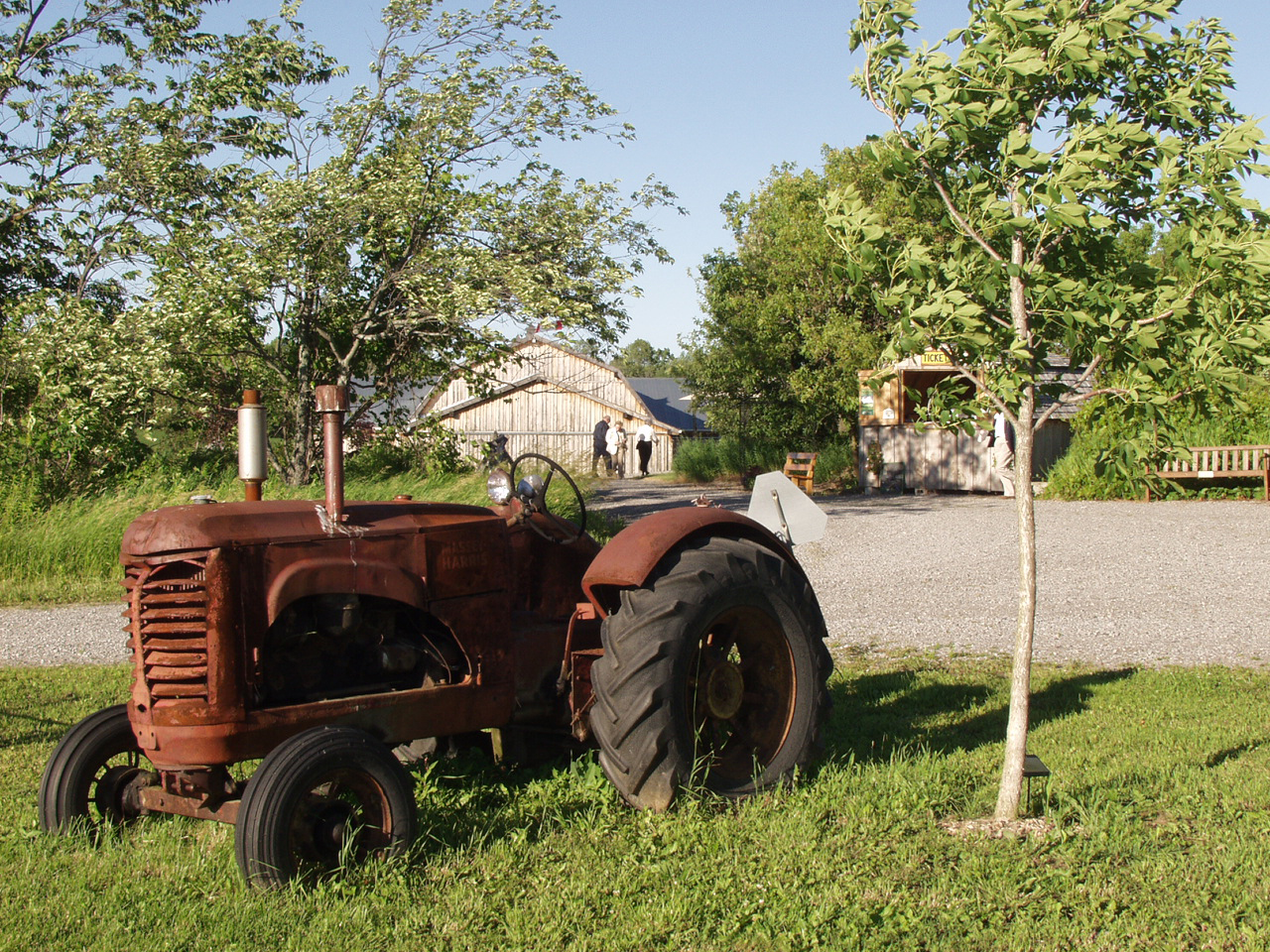 tractor.jpg