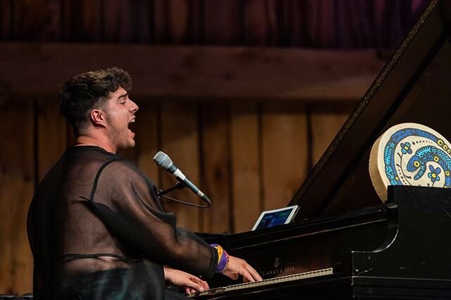⏮ Westben Rewind: On August 2nd of 2019 performer, composer, activist, musicologist - Jeremy Dutcher performed an incredible Concert at The Barn! A captivated audience filled The Barn and spilled out onto the open Meadow to experience the gorgeous mu