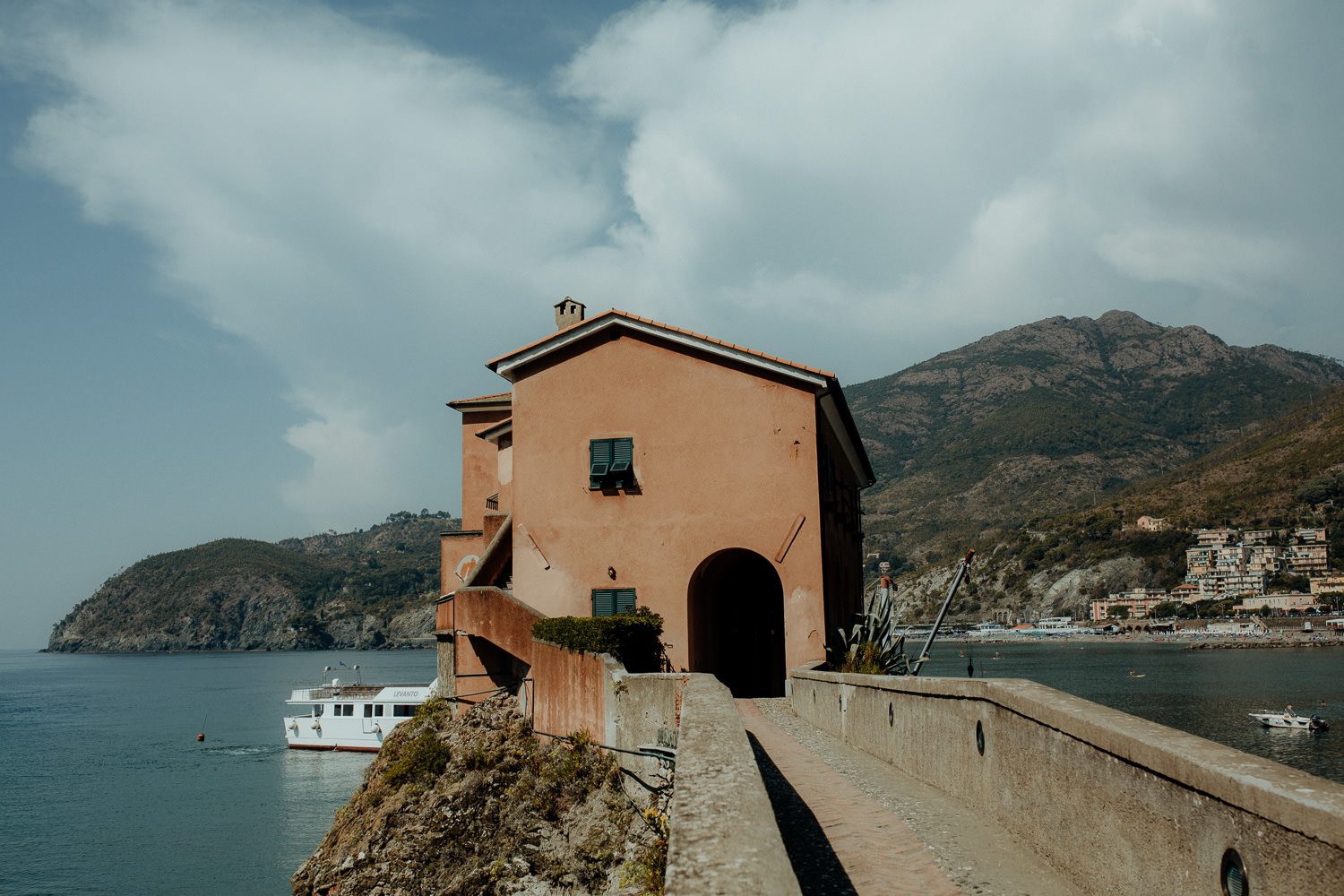 Cinque-Terre-wedding-photographer-0376.jpg