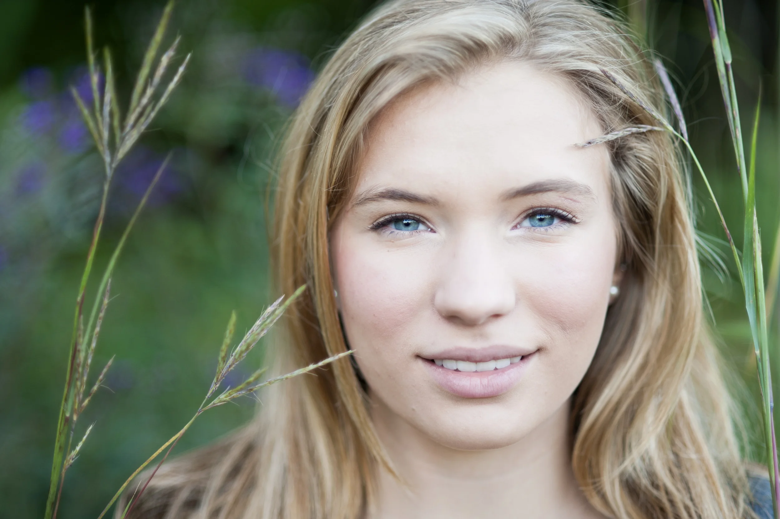 082111_SENIORS_Emma Whitaker_15.JPG