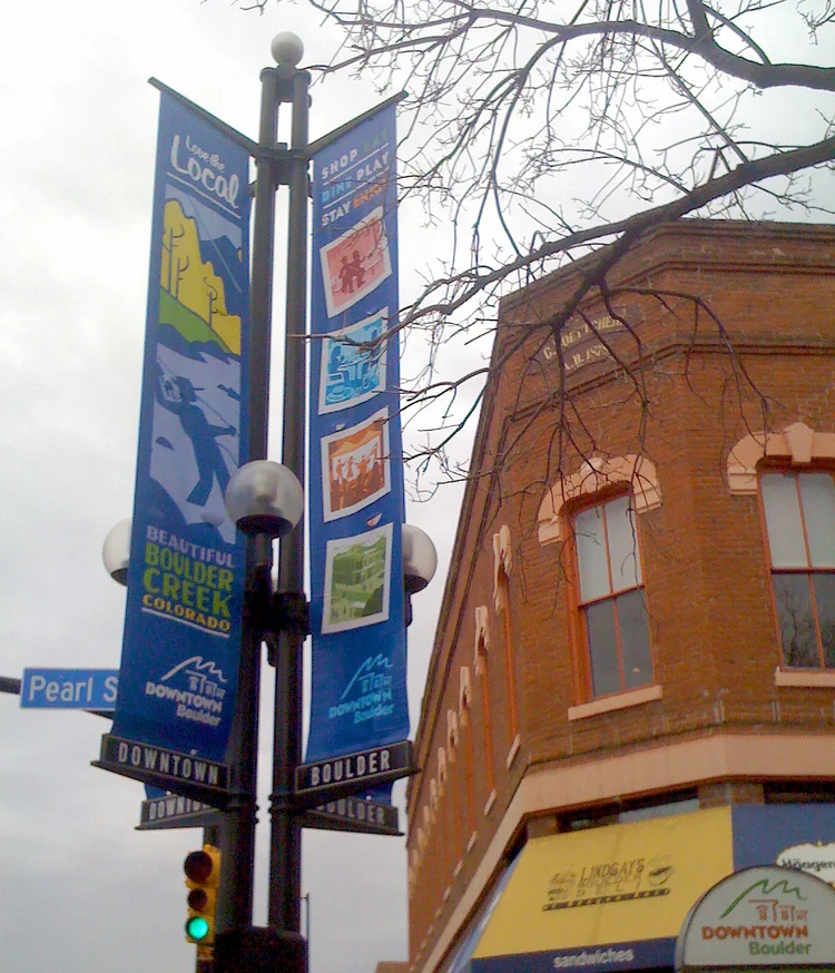 Pearl_Street_Banners_2.jpg