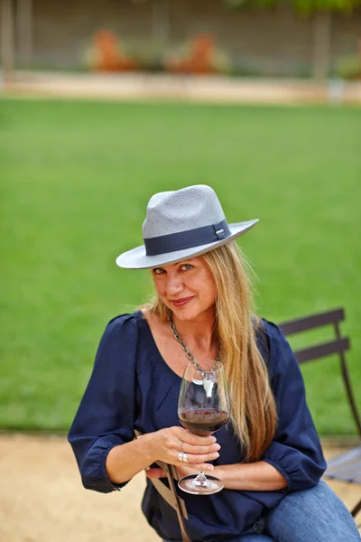 montecristi panama hats display picture 1