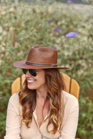 montecristi panama hats display picture 1