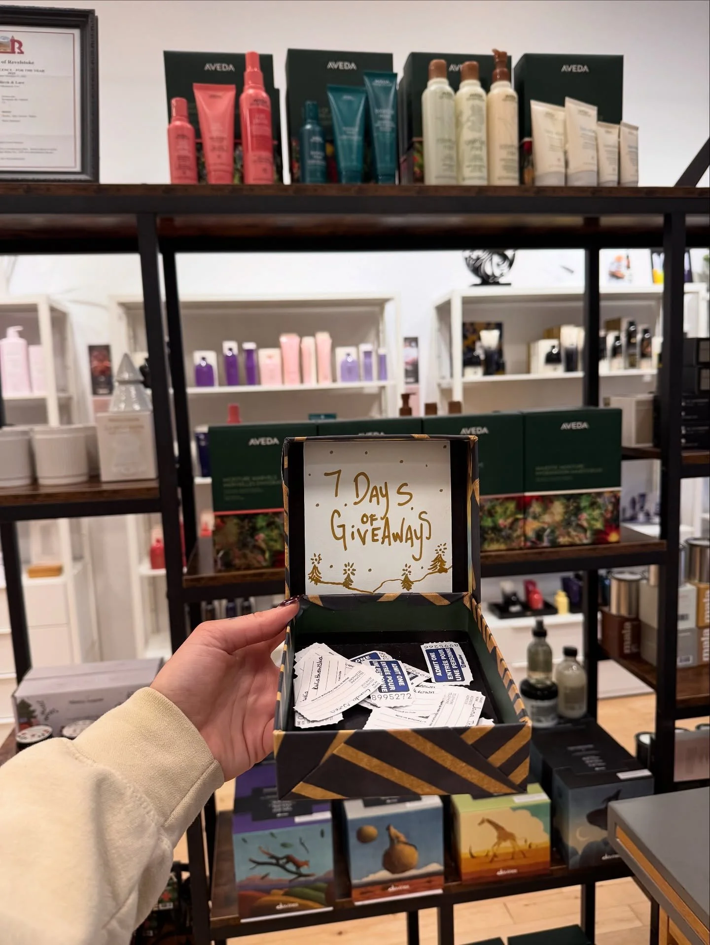 OUR GUEST APPRECIATION EVENT is here&hellip; and it&rsquo;s a good one! 🤍🌲

Enjoy 20% OFF storewide + 30% OFF hot tools &amp; varis brushes 🪮

Plus, Buy 1 Get 1 FREE on:

🕯 Candles

💌 Greeting Cards

🎁 Gift Sets

💗 Hair Accessories

And the be