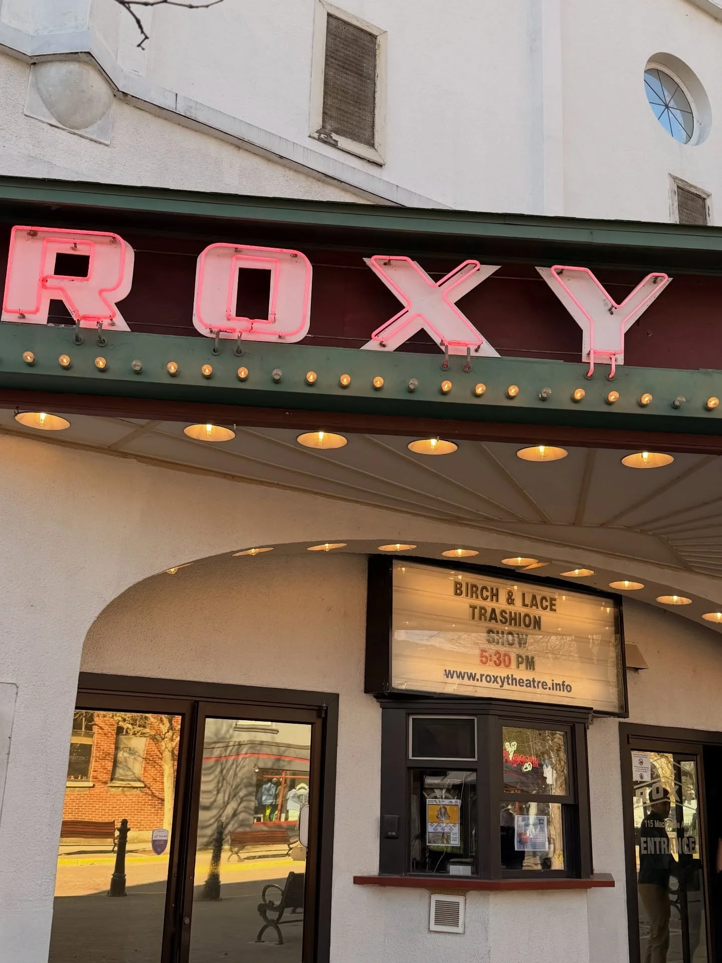 TRASHION 2026 ✨

Live right now at @theroxytheatre followed by a showing of the Lorax at 7pm 🍃