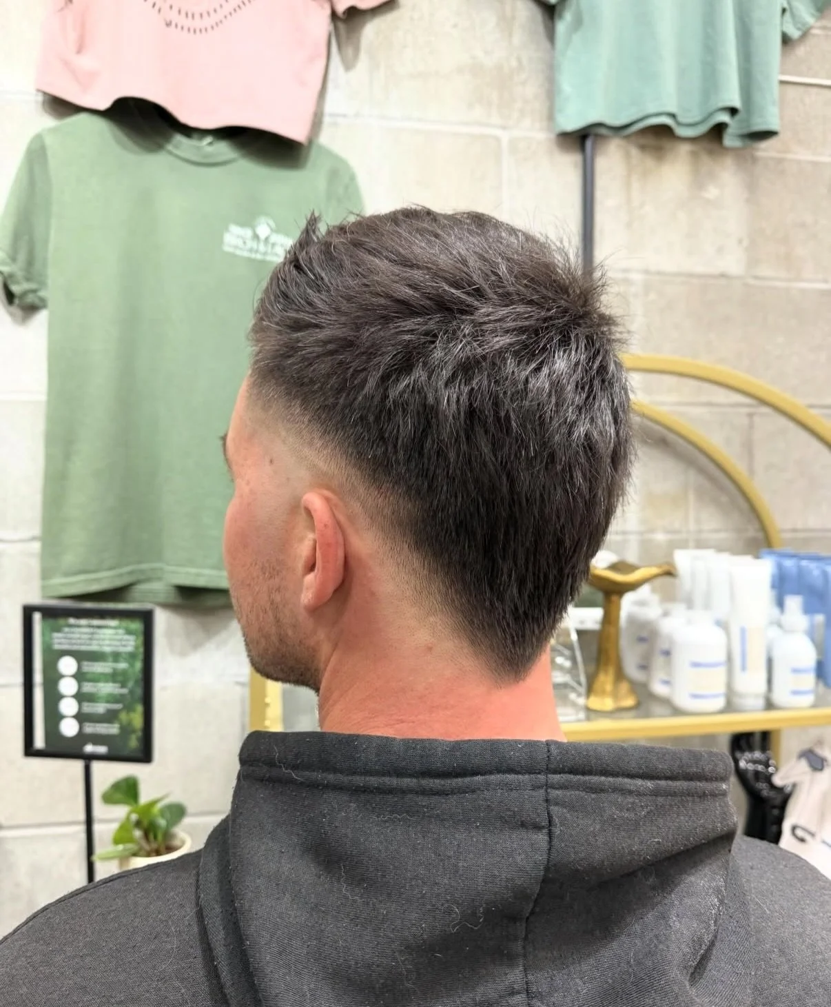 Summer refresh? ☀️

Book your next fade, taper or cut whatever your hair goals, a healthy scalp and hair should always comes first. 👀

@jburkehairdesign