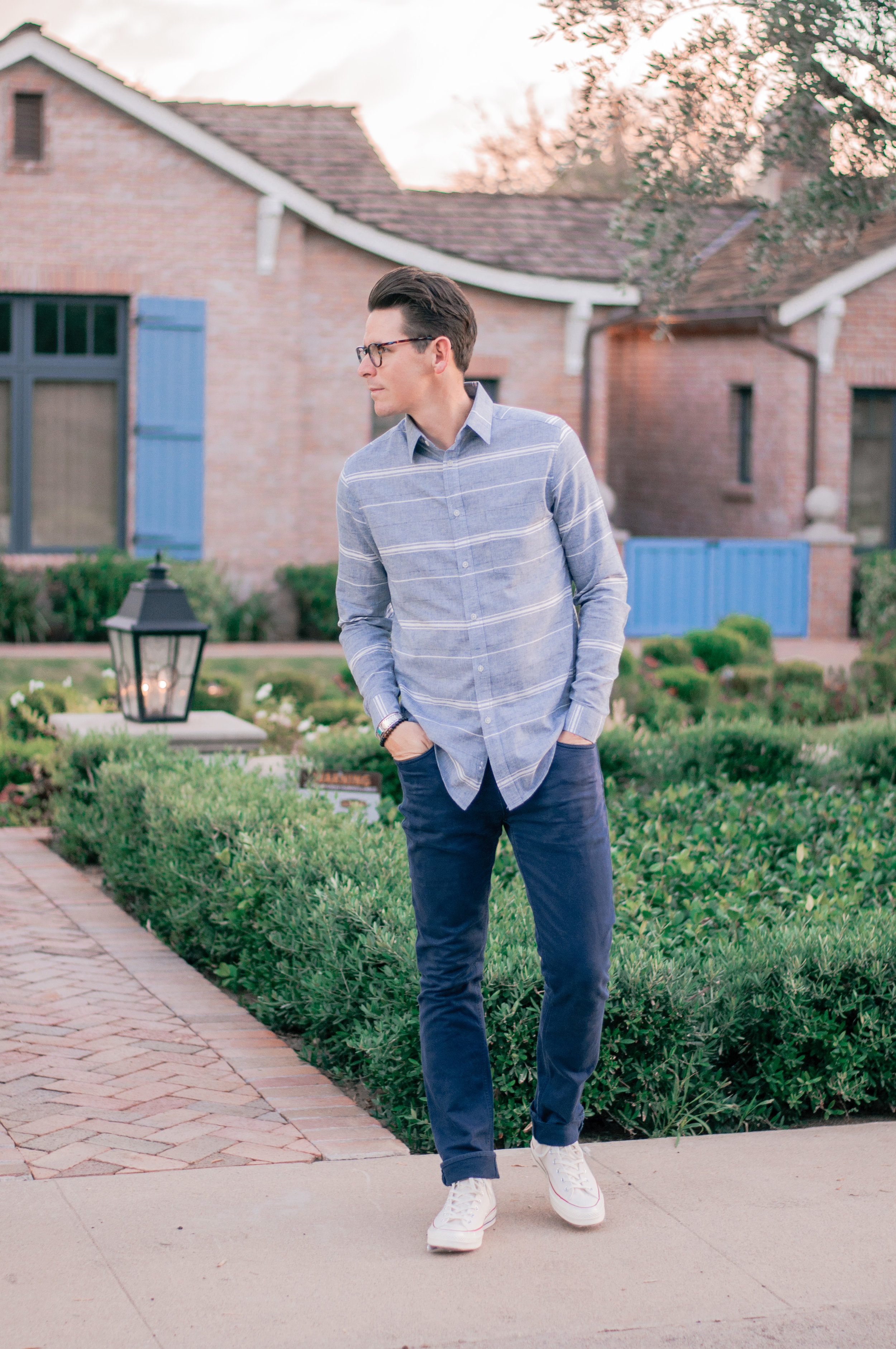 Burgundy Sneakers Outfit Mens