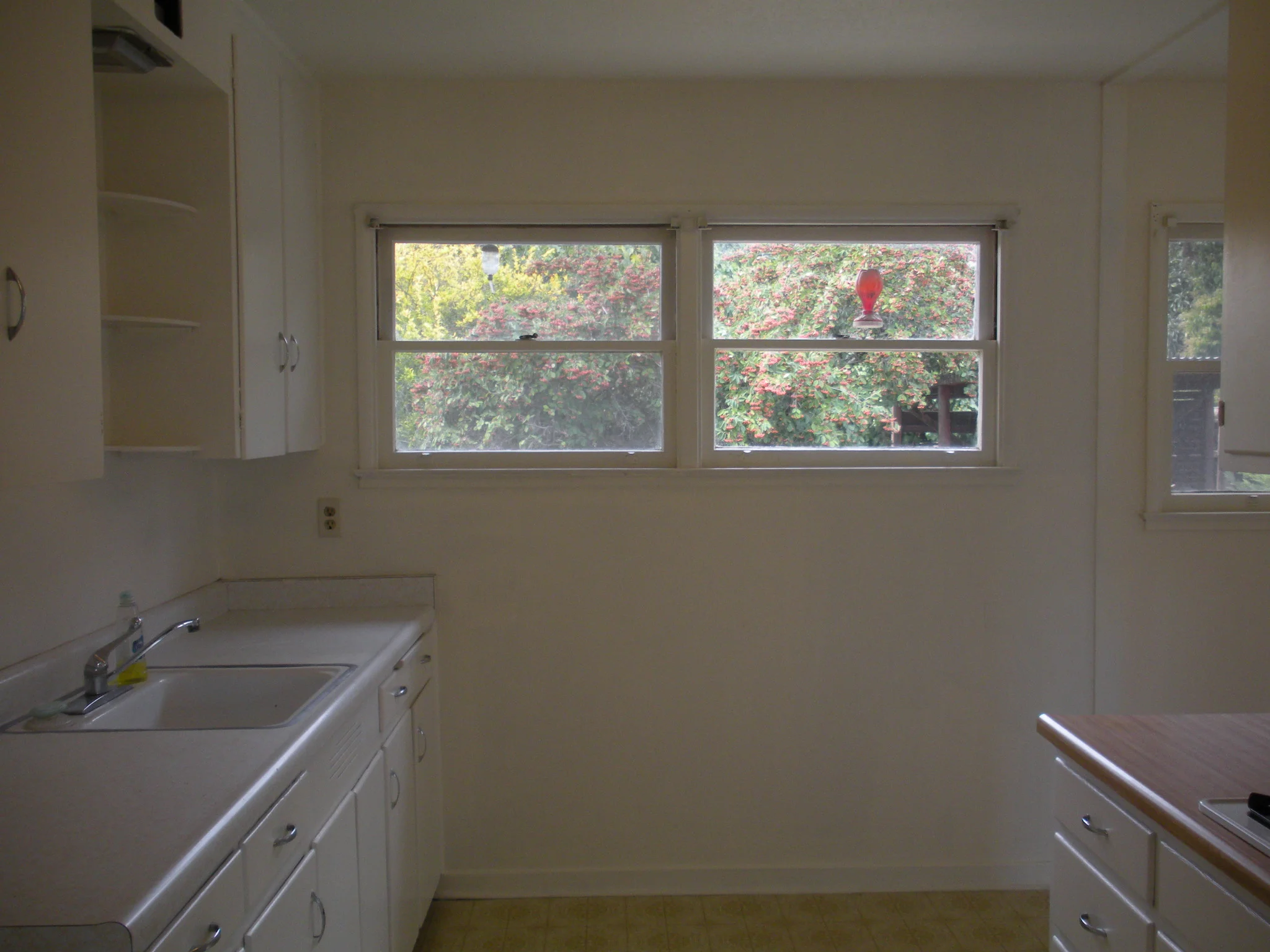 121 Las Palmas Avenue 005.JPG