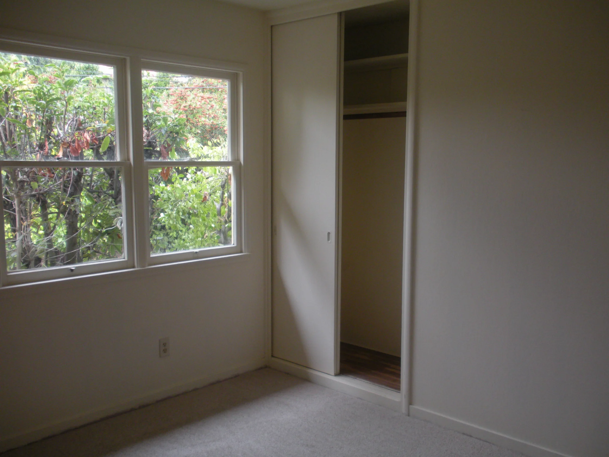 121 Las Palmas Avenue 011.JPG