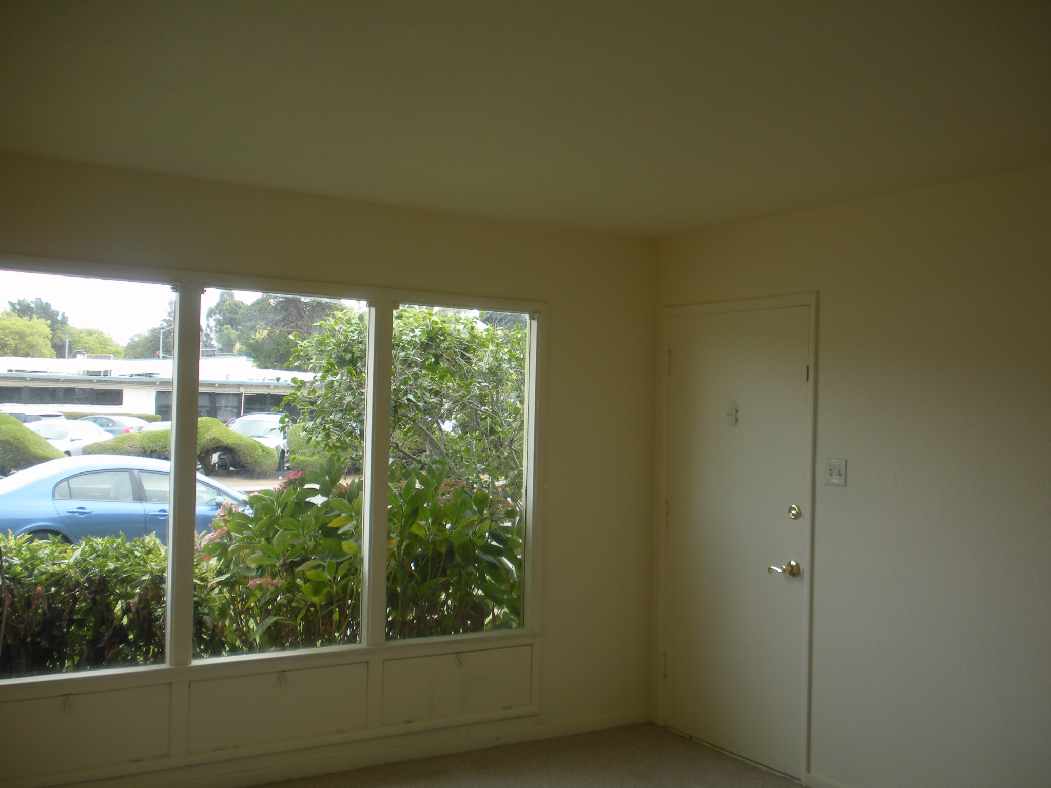 121 Las Palmas Avenue 013.JPG