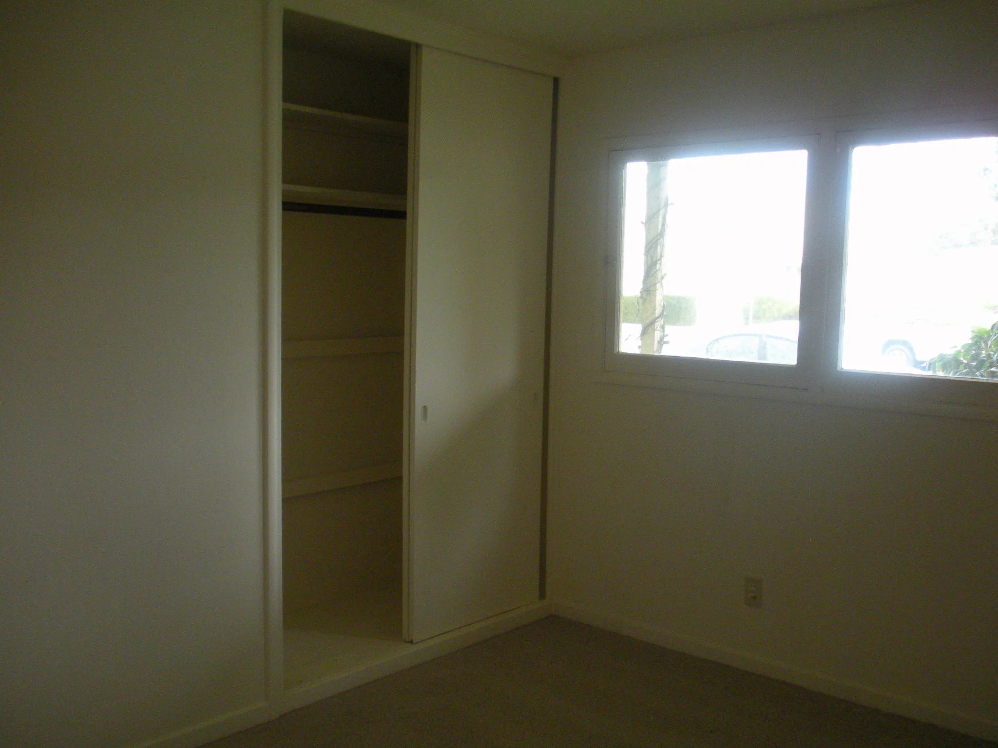 121 Las Palmas Avenue 012.JPG