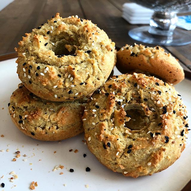 ⚡️PALEO BAGELS⚡️
If I&rsquo;m being honest, bread and I have never had a good relationship. Maybe it&rsquo;s because I&rsquo;m gluten free and all the one&rsquo;s at the store either taste horrible or way to expensive, but it&rsquo;s never been a gre