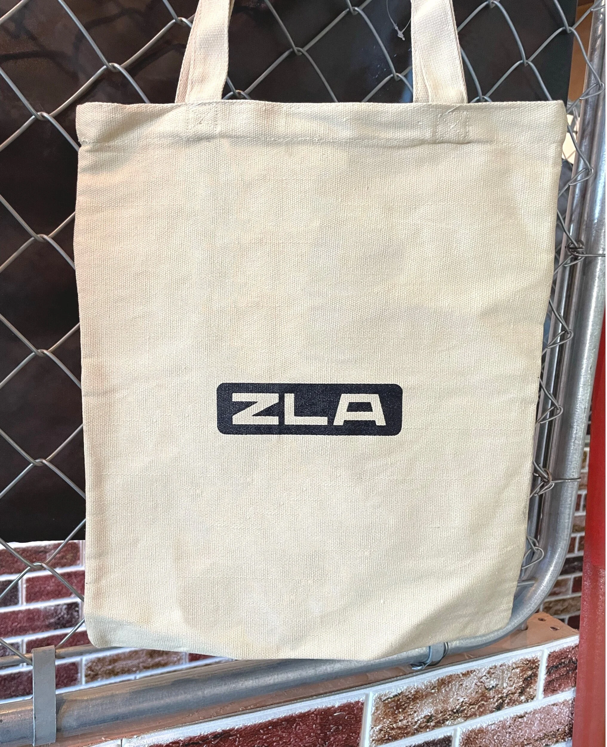 73AB2695-034E-4EE4-B781-F1D8116D3A0D