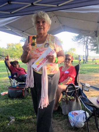 The infamous scarf, and Abuela in all her "I'd rather have the cash" glory.