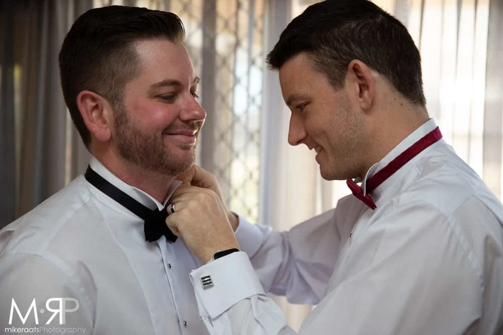 GuysGettingReady_010.jpg