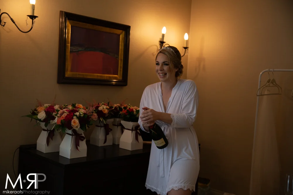 GirlsGettingReady_075.jpg