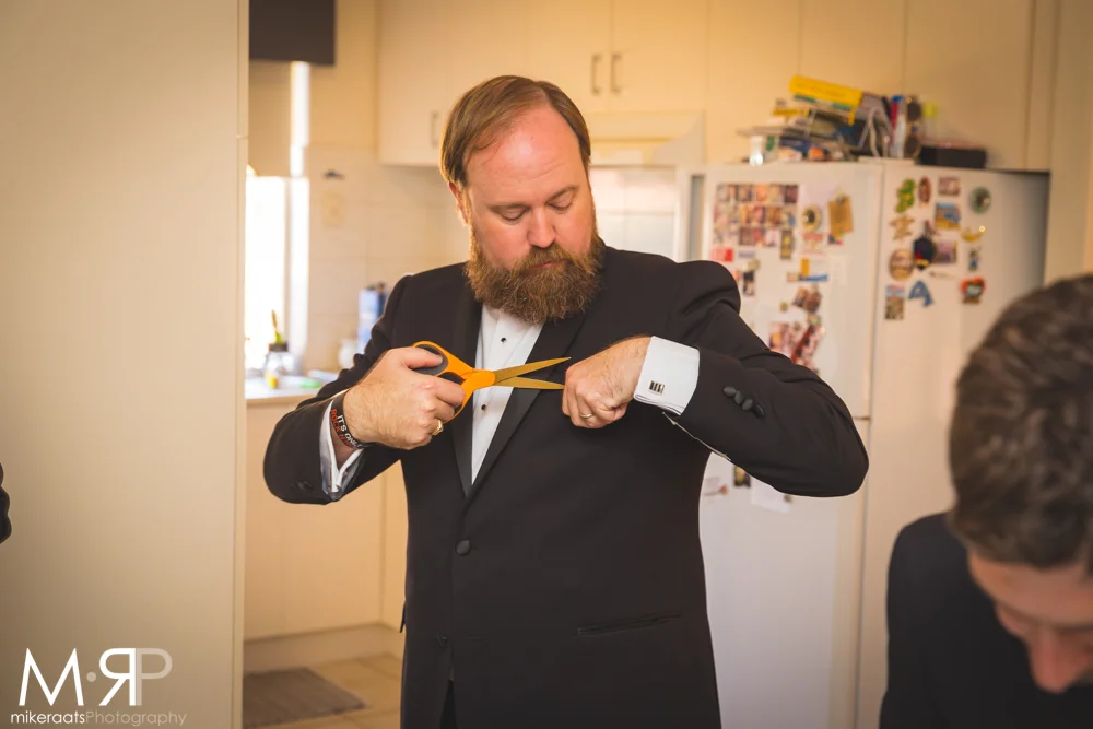 GuysGettingReady_028.jpg