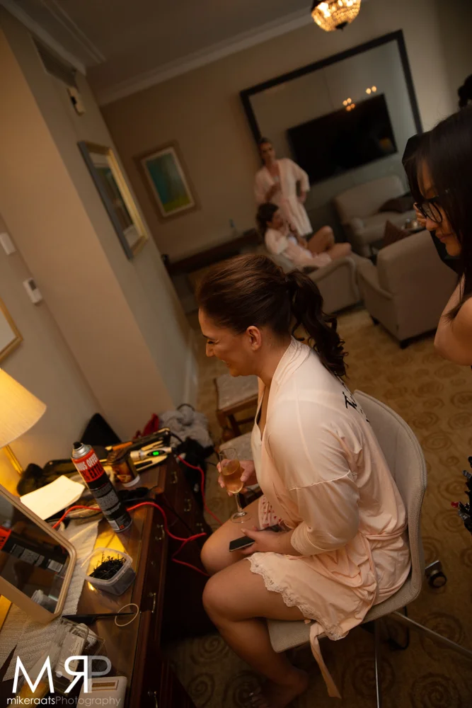 GirlsGettingReady_096.jpg