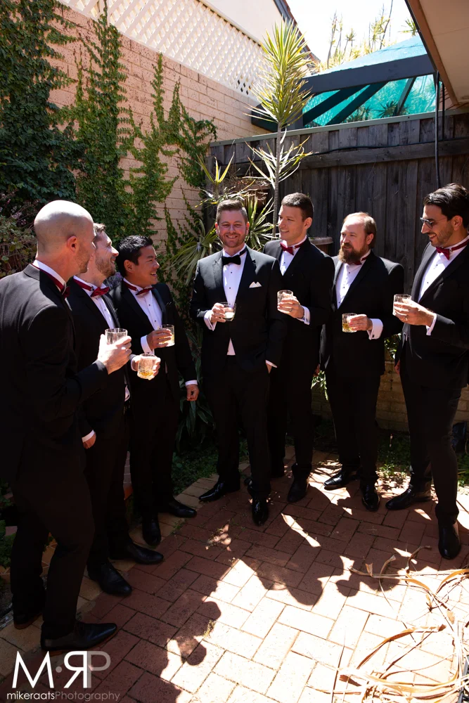 GuysGettingReady_043.jpg