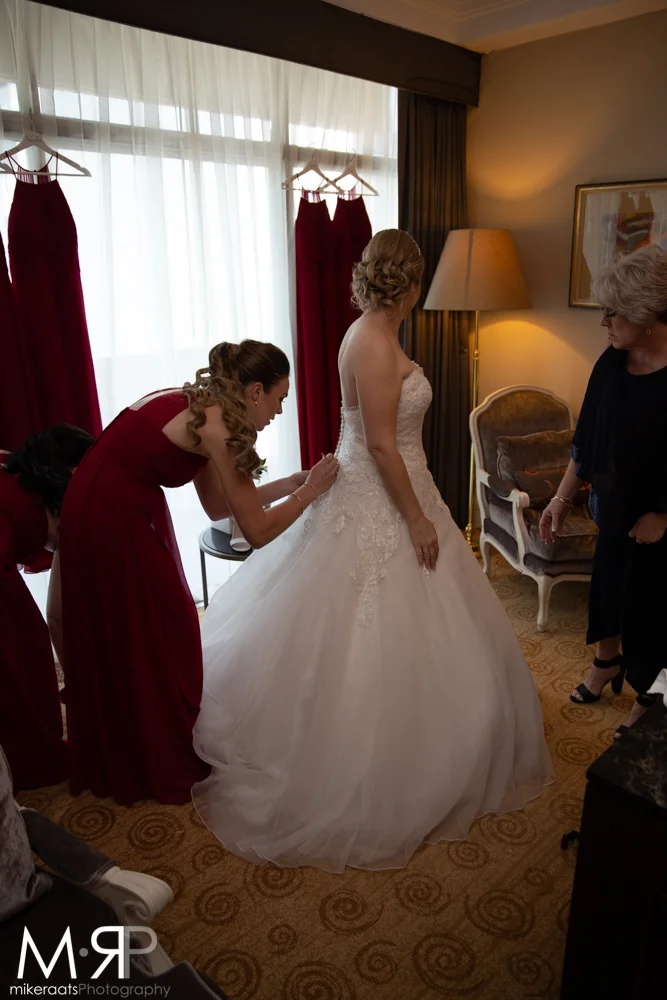 GirlsGettingReady_112.jpg