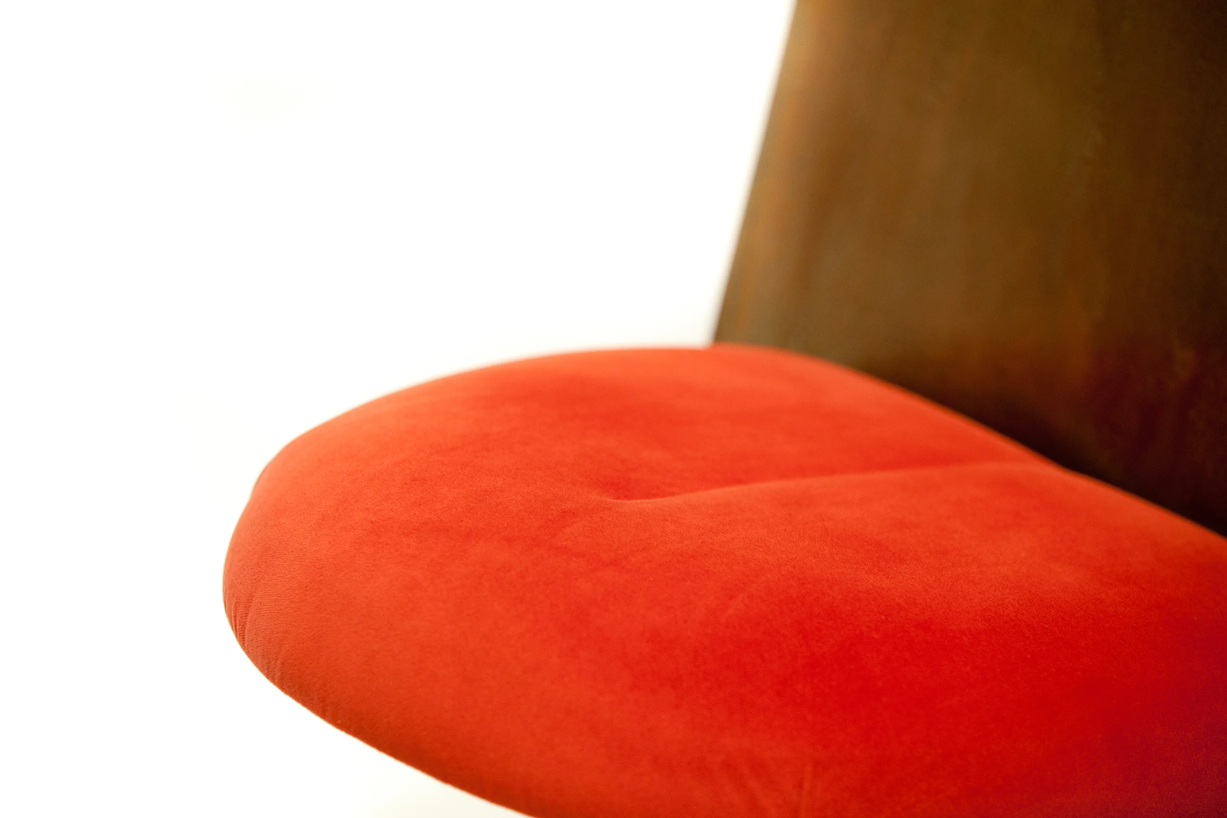 TONGUE CHAIR (DETAIL), 2016