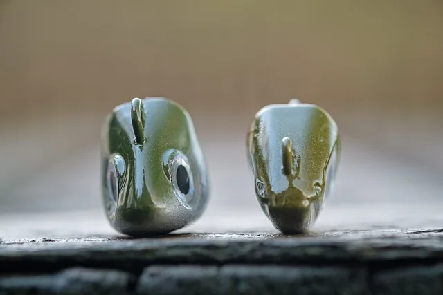 18g Search head (left), 12g Shore head (right)
