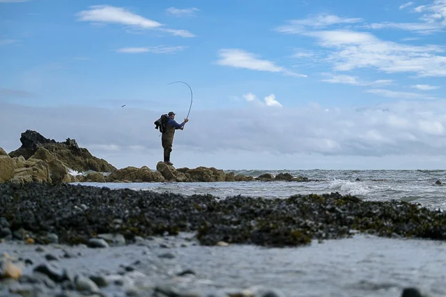 I know that some anglers get frightfully overexcited about this - but leader  or no leader? (the lads in Guernsey got me thinking about this again) —  Henry Gilbey