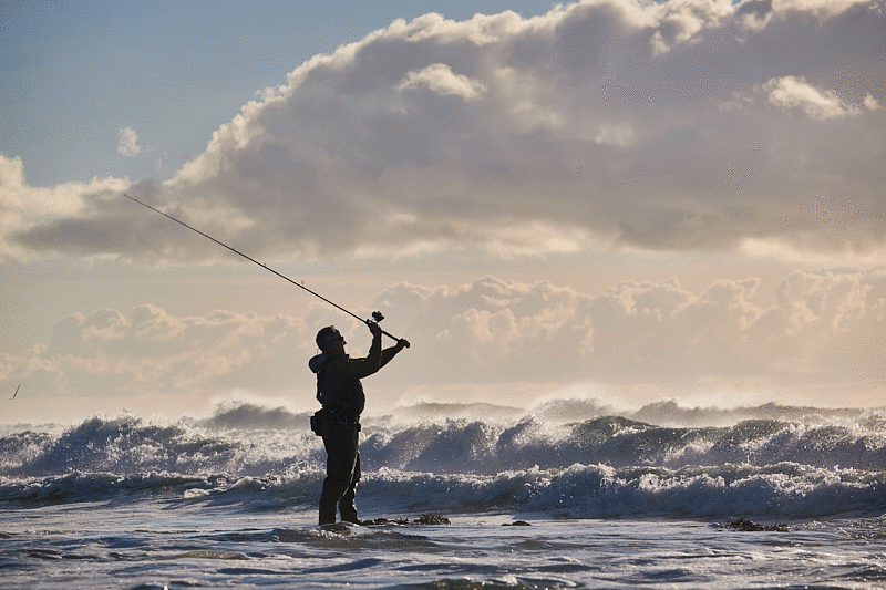 Andy and his new Apia Grandage 106MH 10'6'' 14-50g at 20 frames per second
