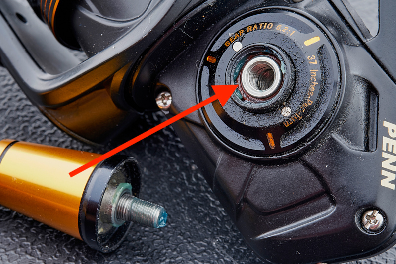How To PROPERLY Oil & Grease Baitcaster AND Spinning Reels for Peak  Performance 