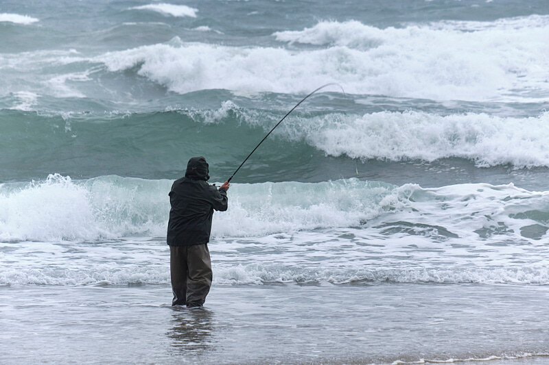 What makes a good lure rod for surf fishing? — Henry Gilbey