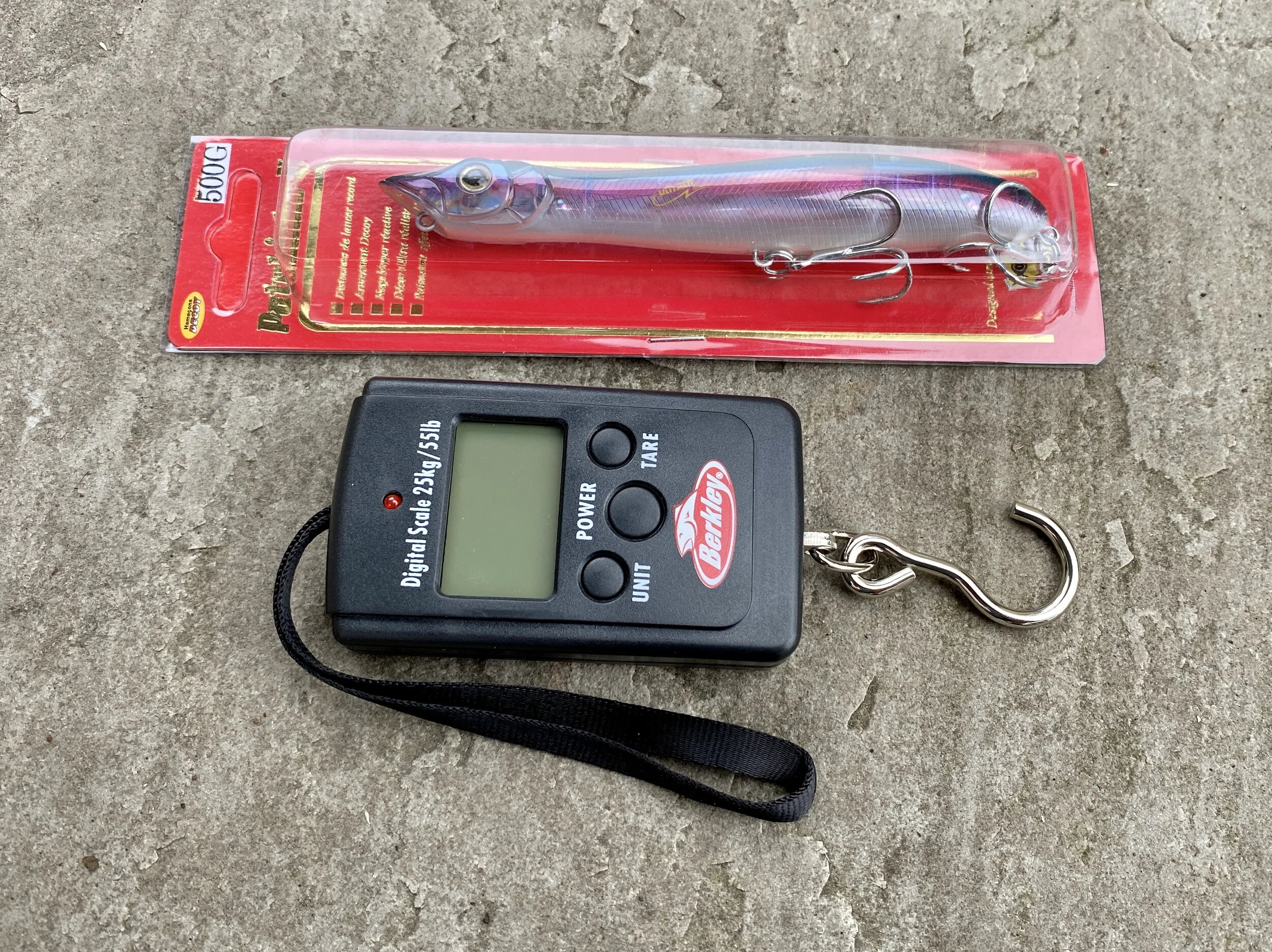 I’ve finally found a good little set of weighing scales that can live in my rucksack - weigh or measure?
