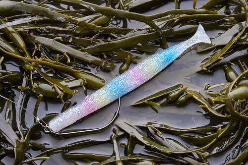 You can only use one colour of lure (hard, soft, surface, metal