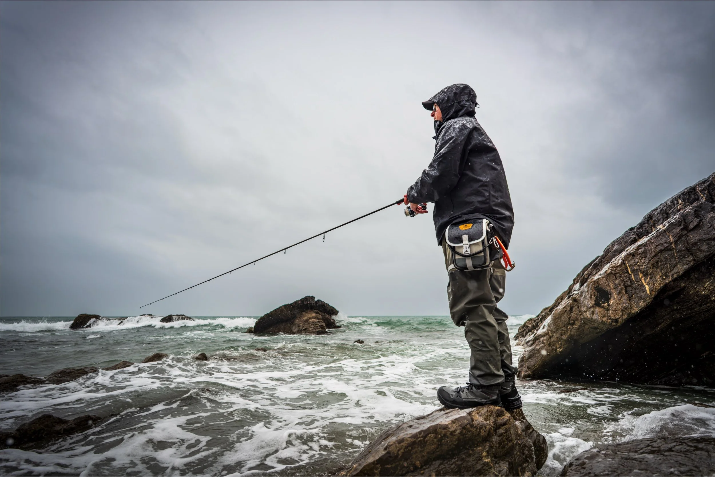 I am not suggesting that around £100 is in any way throwaway money, but a cheapish pair of breathable waist waders makes SO much sense to me