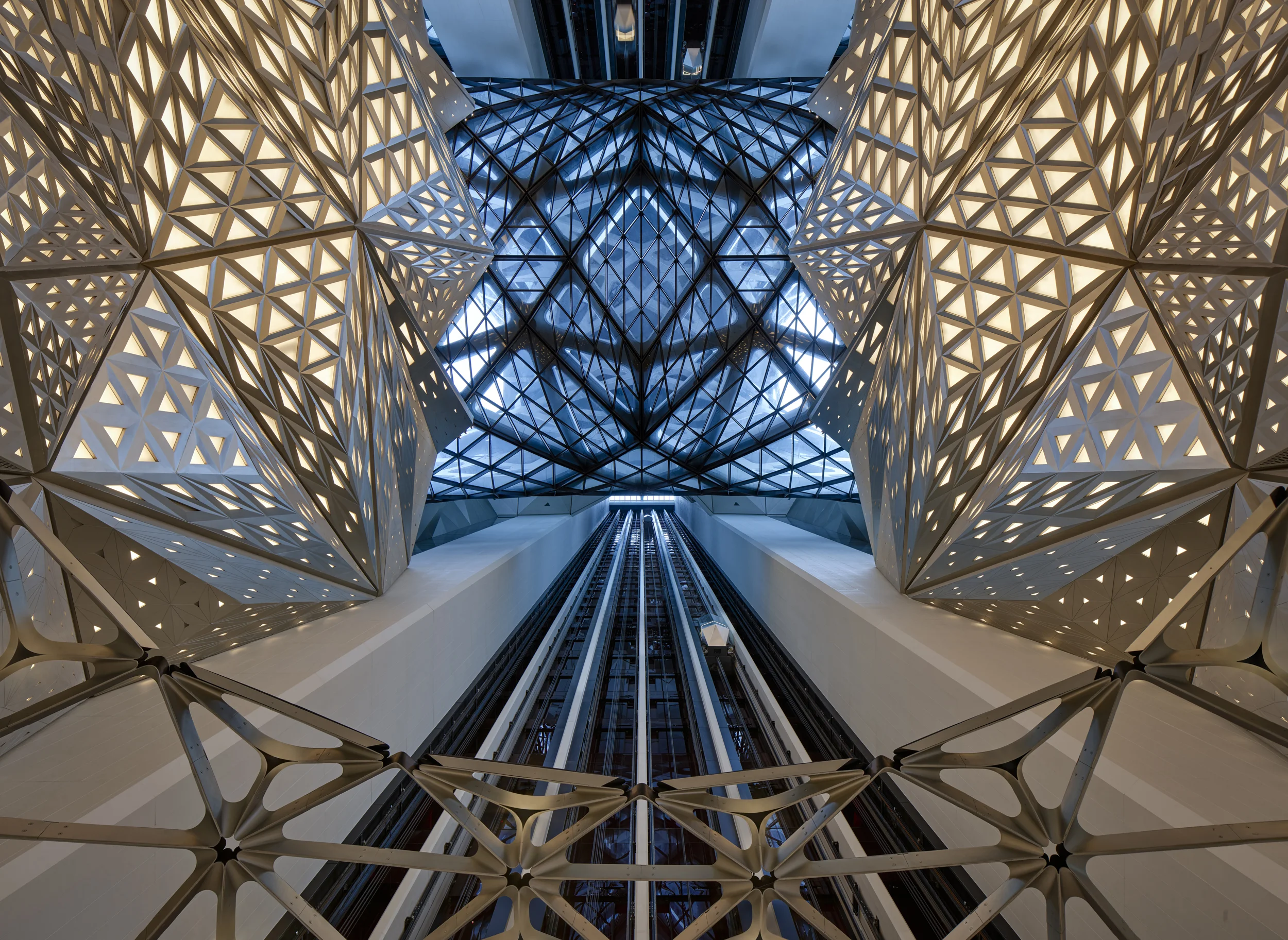 02_ZHA_Morpheus_photo Virgile Simon Bertrand_rev.jpg