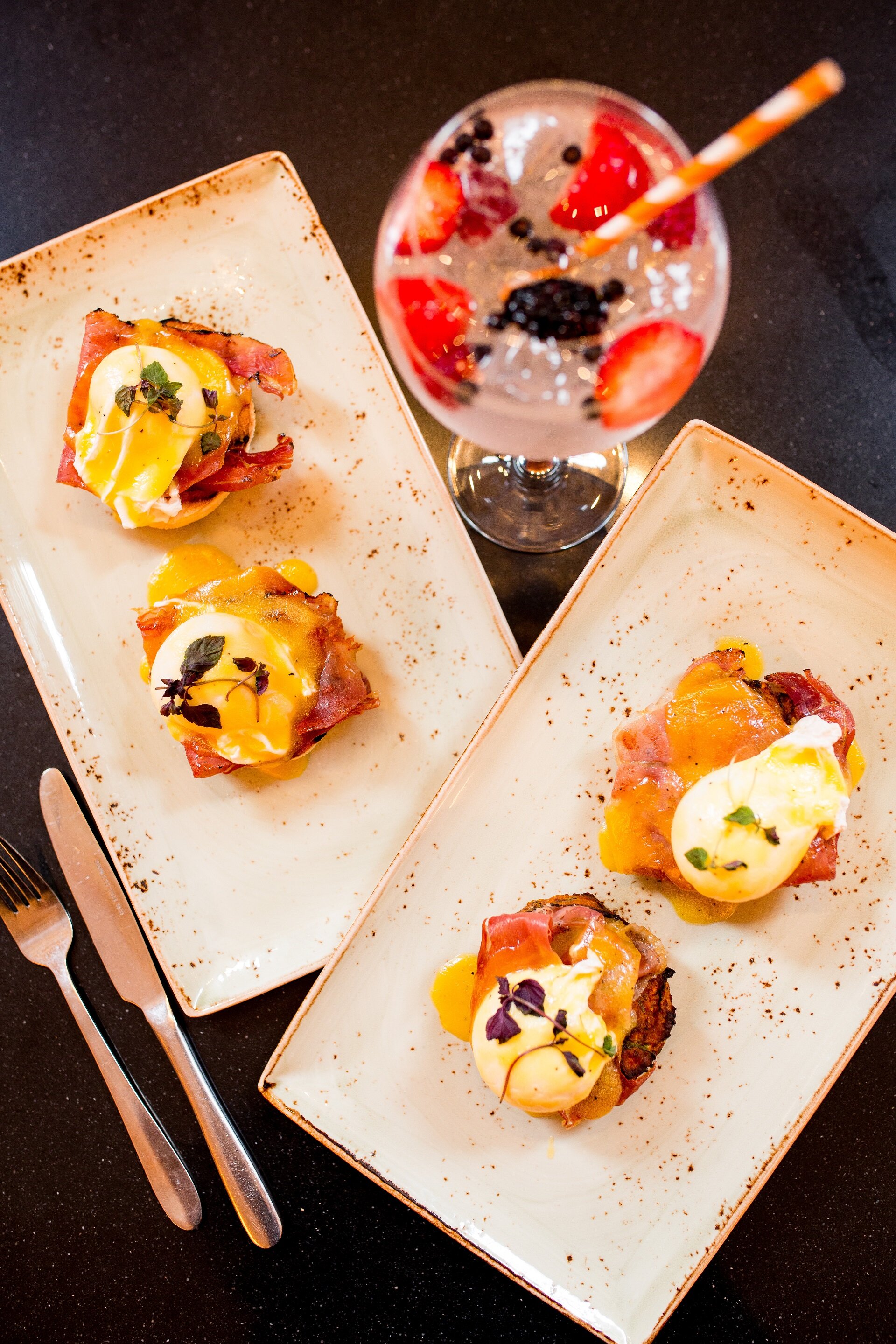 Brunch-19 EggsBenedictGin.jpg