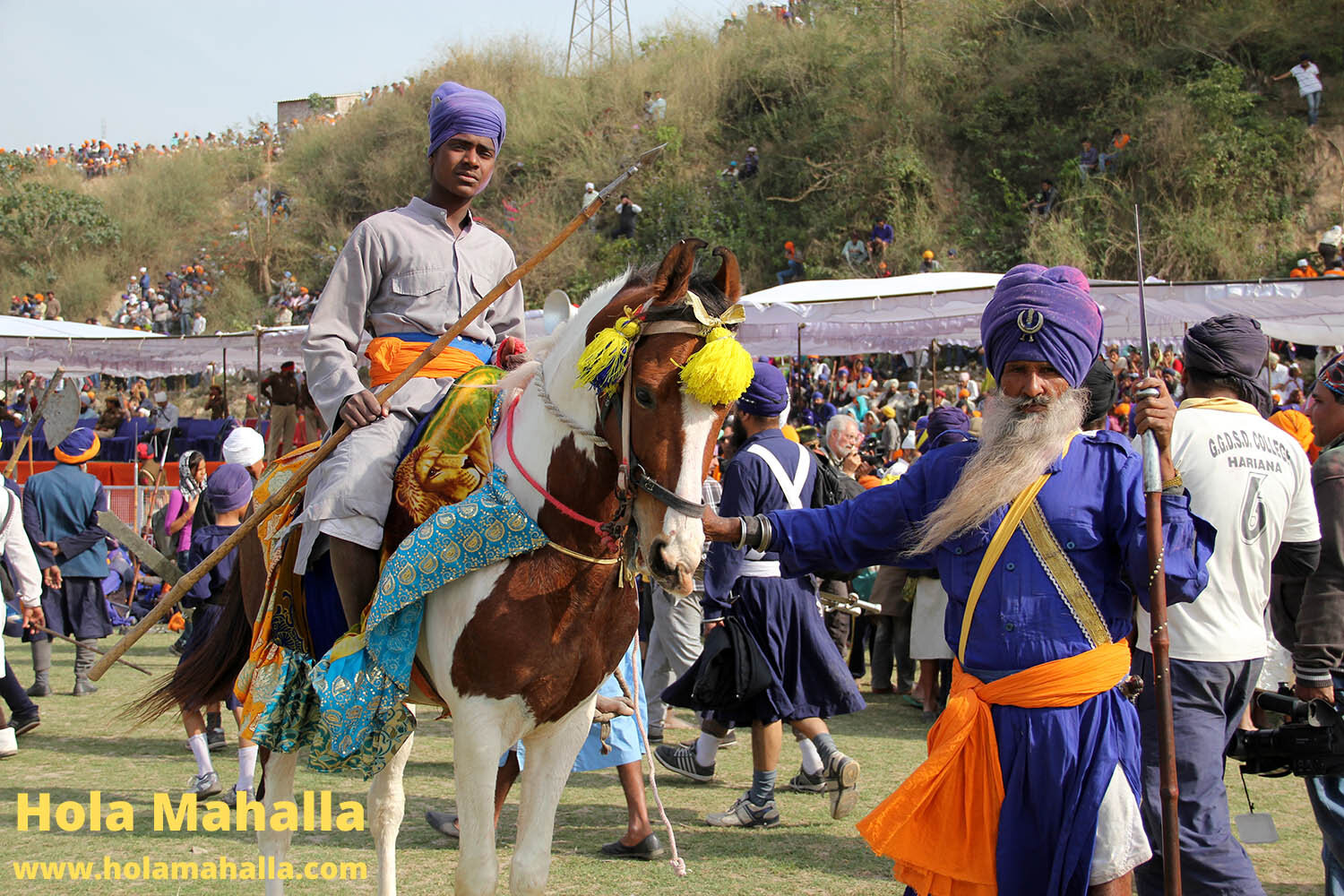 WM IMG_4532 Singh on a horse baba with white beard auto contrast.jpg