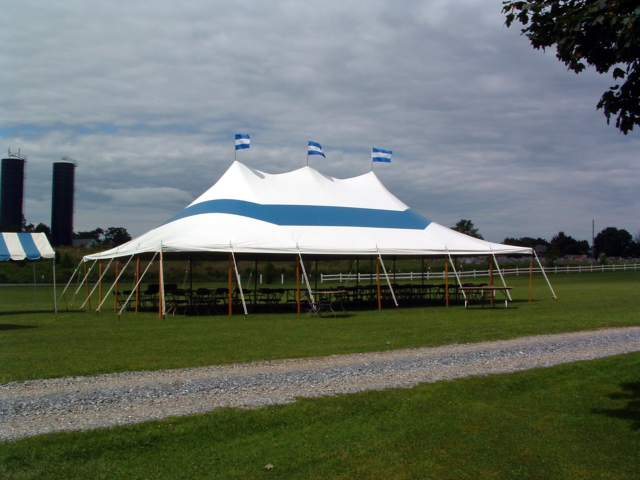 30x50 blue tent